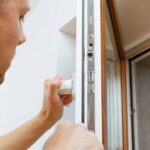 Talleres de carpintería metálica aluminio todo las terrenas samaná tiendas fabricación instalación reparaciones presianas metal pvc puertas ventanas vidrios portones materiales accesorios (01)