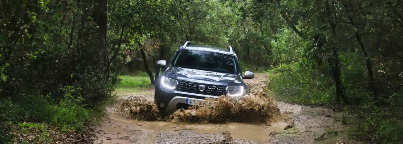 Mejores agencias rent a car alquiler vehiculos caminos rurales aventura terreno todoterrenos suv 4x4 pesados off road cerca de mi todo las terrenas samana (02)