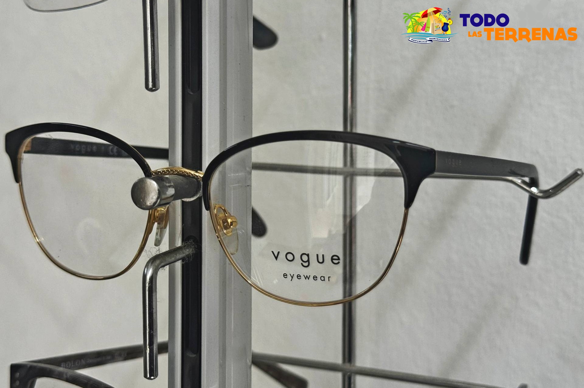 Optica cristiana opticas mejores tiendas salud directorio guia descuentos en gafas de sol lentes de contacto cerca de mi todo las terrenas samana rd (4)